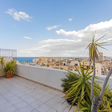 Stunning - Seaview Penthouse 3-Bed + Parking Appartement Sliema Buitenkant foto