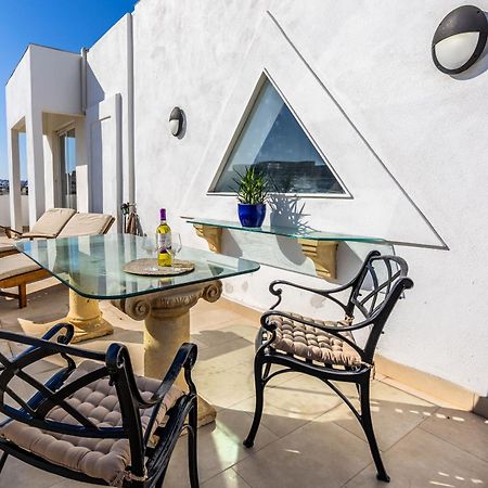 Stunning - Seaview Penthouse 3-Bed + Parking Appartement Sliema Buitenkant foto
