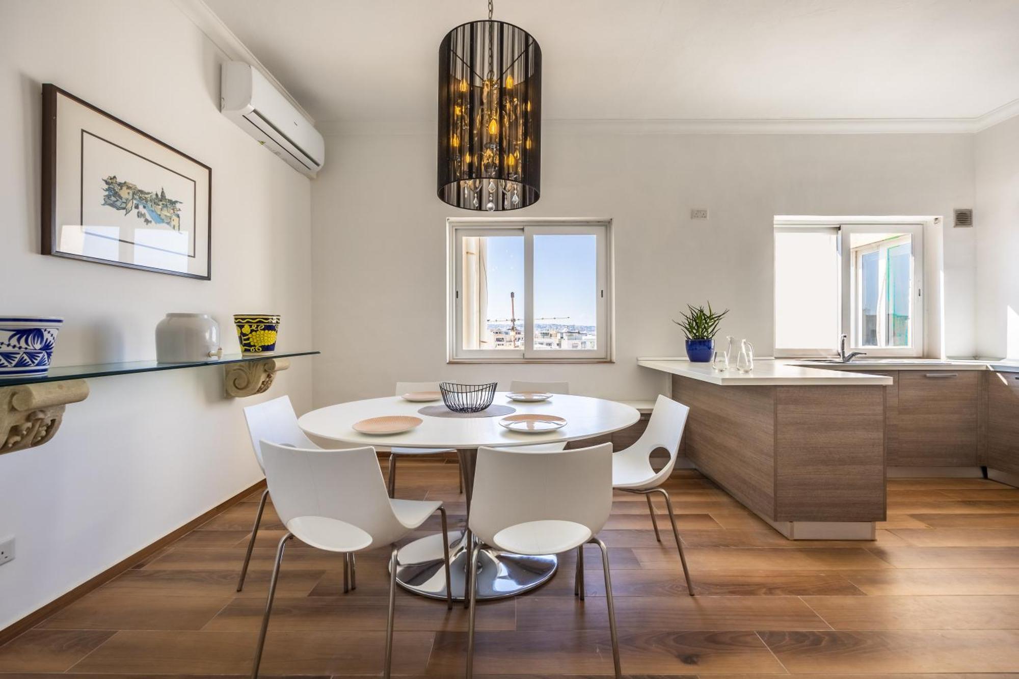 Stunning - Seaview Penthouse 3-Bed + Parking Appartement Sliema Buitenkant foto